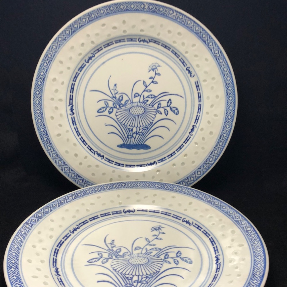 Two Rice Flower Dinner Plates- Tienshan
